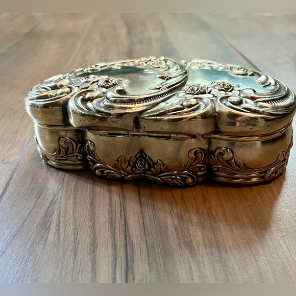 Vintage Eleanor Claire silver plated hinged trinket jewelry box - Picture 5 of 16